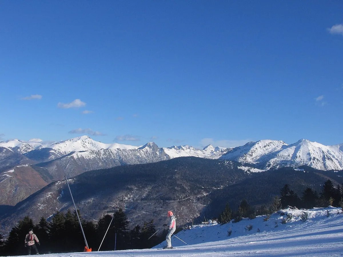 Ansicht von Ax 3 Domaines, Frankreich. Allgemeine Darstellung des Orts oder Gebiets; kein Nachweis für die Lage eines einzelnen Katalogsektors oder Verleihgeschäfts.